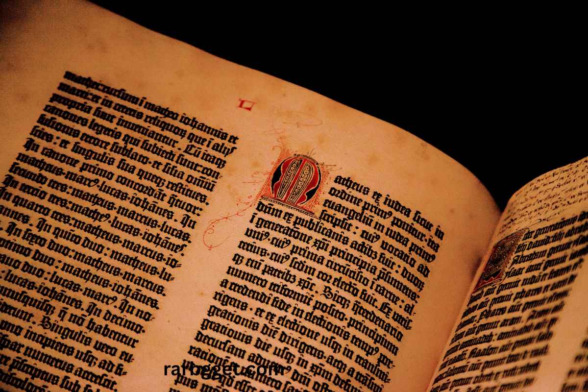 Project Gutenberg: How to Find Public-Domain eBooks Safely